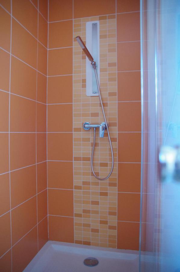 Bourg-Saint-Andéol Le Grand Cedre - 2 Chambres D'Hotes - Sud Ardeche المظهر الخارجي الصورة